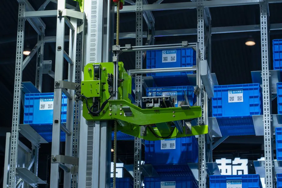 Automated returns warehouse process with Obserway software integration